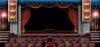Un magnifico teatro, pieno di stucchi, arazzi, ori e cristalli pur mantenendo un aspetto elegante e mai eccessivo.